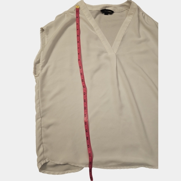 Banana Republic V-Neck Short Sleeve Front Pleated Round Hem Blouse Size M - Picture 11 of 11